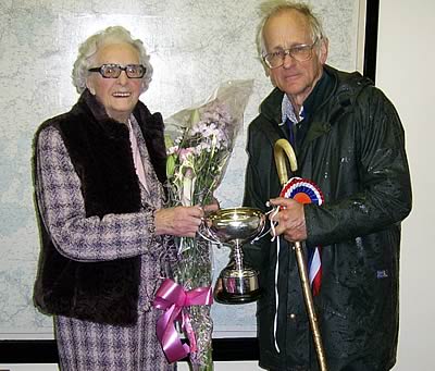 Mrs Thomlinson presenting the Jacob Thomlinson Challenge Trophy to David Lawton, Greystoke Castle for his Champion Hillbred suckler calf