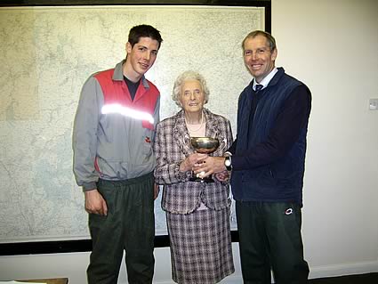 Neil Murray, Mrs Thomlinson (who presented the Jacob Thomlinson Challenge cup) and David Murray.